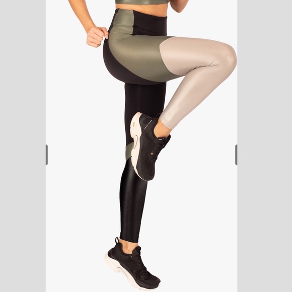 Koral Venus Blackout High Rise Legging - Picture 2 of 3